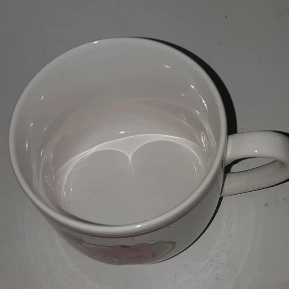 Vtg PAPEL HAND DECORATED CERAMIC TEA CUP MUG 3.5 inches tall Geraniums floral - Picture 2 of 5